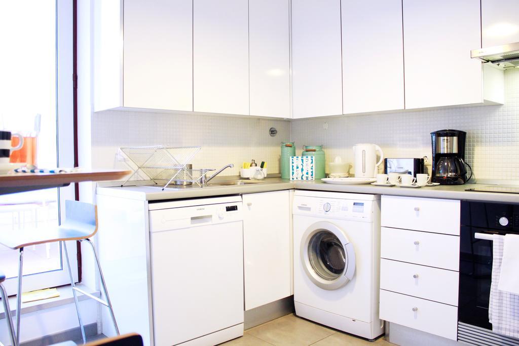Joivy Modern 1-Bed Apt With Terrace, Moments From Sao Bento Palace Lissabon Buitenkant foto