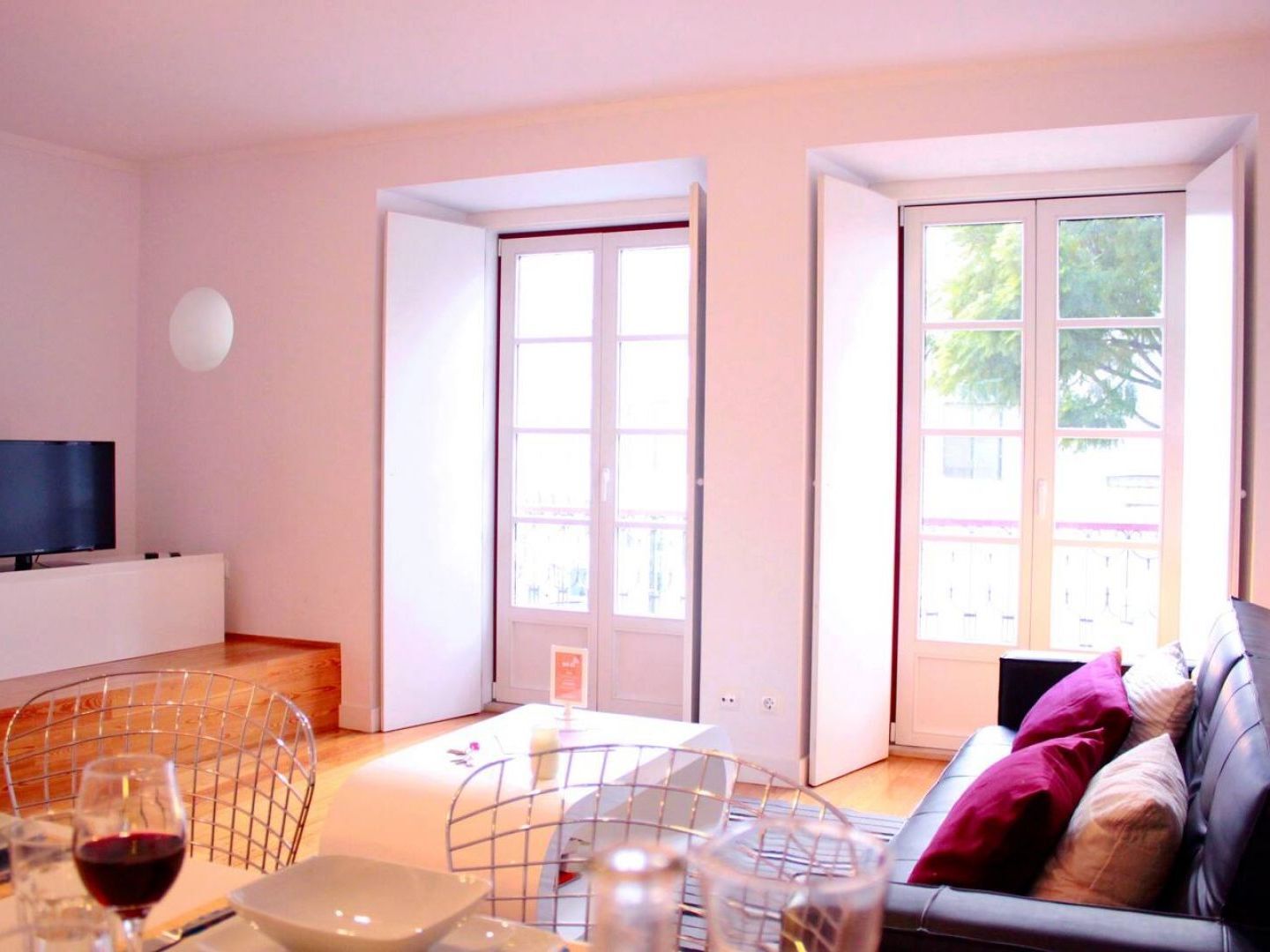 Joivy Modern 1-Bed Apt With Terrace, Moments From Sao Bento Palace Lissabon Buitenkant foto