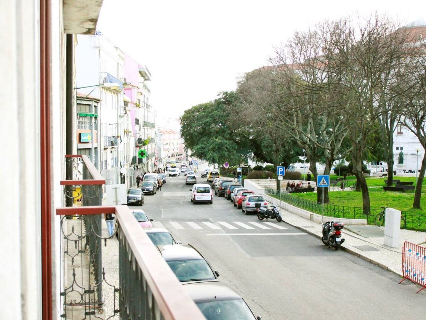 Joivy Modern 1-Bed Apt With Terrace, Moments From Sao Bento Palace Lissabon Buitenkant foto